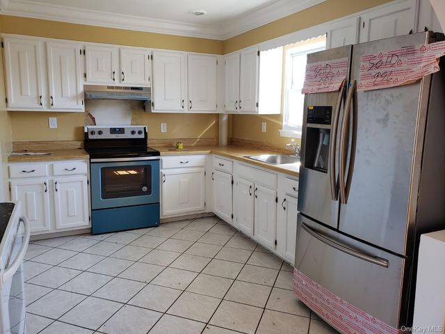 38 Sage Street, Central Islip, NY 11722