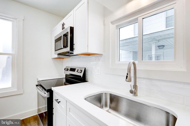 711 MAIN ST, Lykens, PA 17048