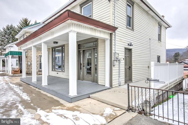 711 MAIN ST, Lykens, PA 17048