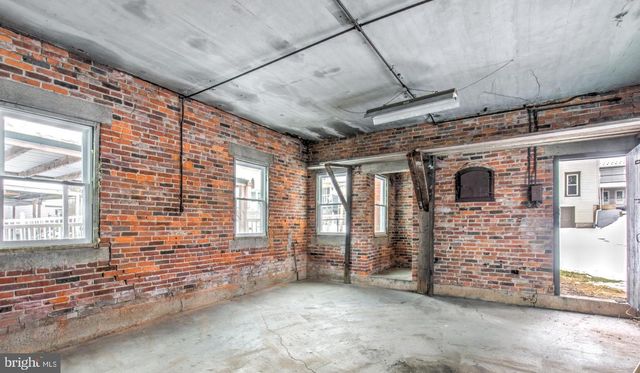 711 MAIN ST, Lykens, PA 17048