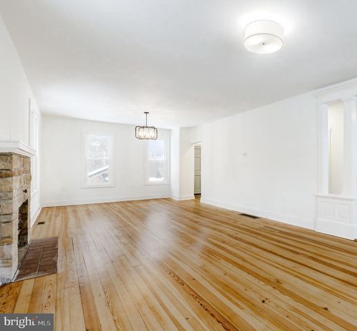 711 MAIN ST, Lykens, PA 17048