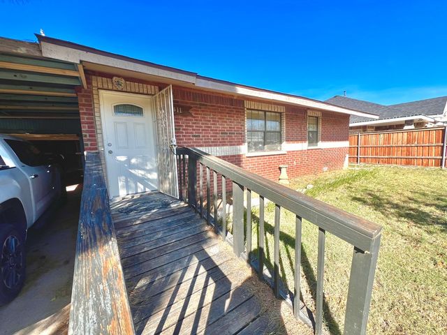 411 E Pine Ave, Midland, TX 79705