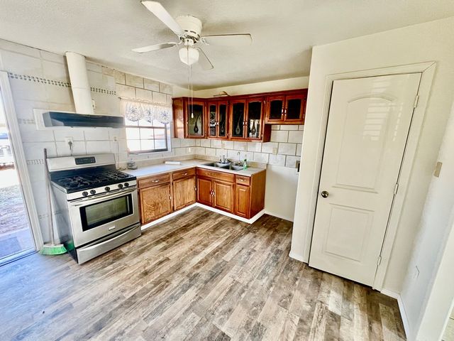 411 E Pine Ave, Midland, TX 79705