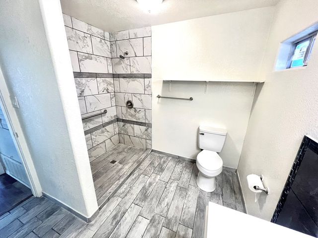 411 E Pine Ave, Midland, TX 79705