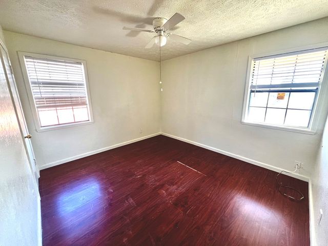 411 E Pine Ave, Midland, TX 79705