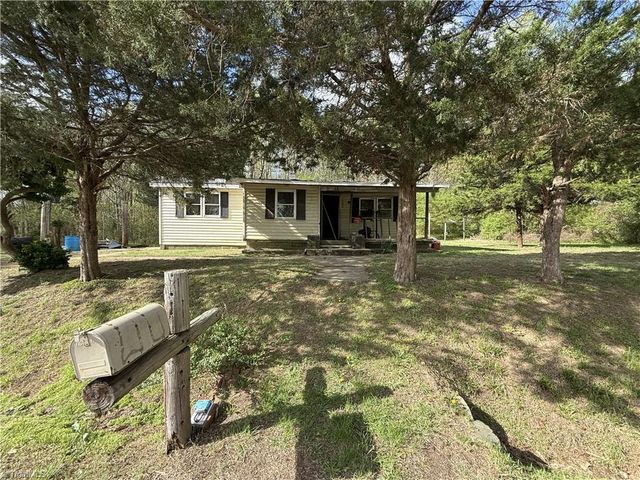682 Gwynns Chapel Road, Pelham, NC 27311