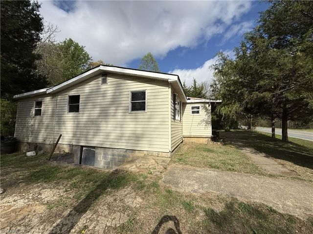 682 Gwynns Chapel Road, Pelham, NC 27311