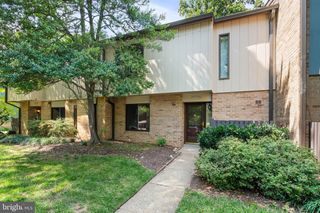 1806 IVY OAK #43, Reston, VA 20190