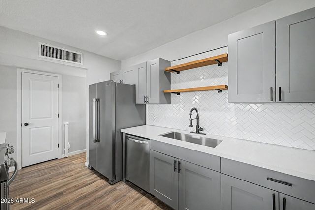 1423 W 6TH Street, Tempe, AZ 85281