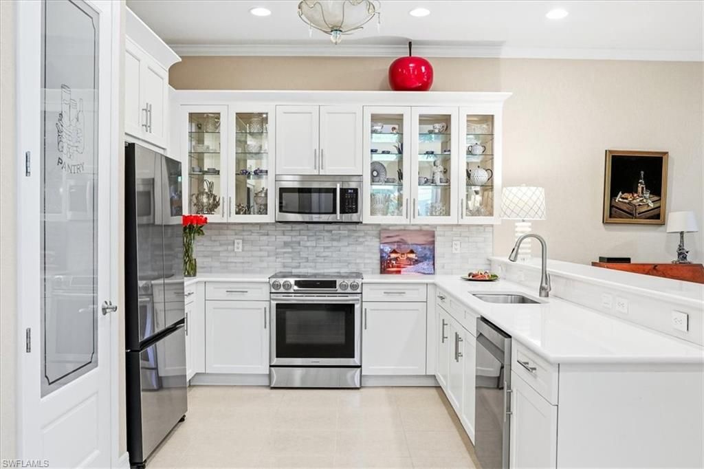 13421 Coronado DR, NAPLES, FL 34109 — photo 5