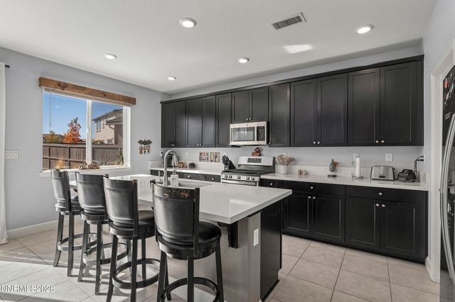 2149 Neuer Drive, Sparks, NV 89436