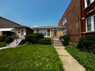5783 N Elston Avenue, Chicago, IL 60646