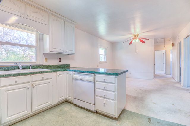 1409 Royal Trl, Manchester, TN 37355