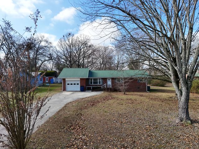 1409 Royal Trl, Manchester, TN 37355