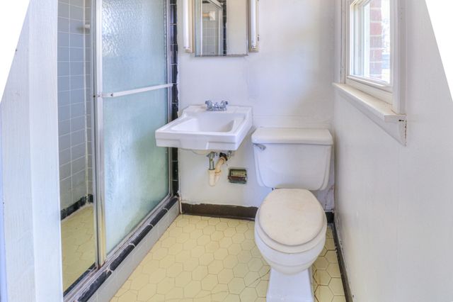 1409 Royal Trl, Manchester, TN 37355