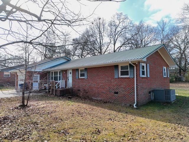 1409 Royal Trl, Manchester, TN 37355