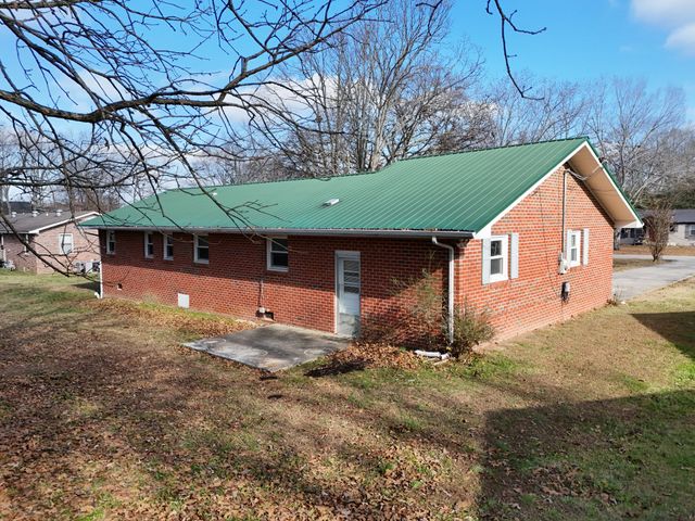 1409 Royal Trl, Manchester, TN 37355