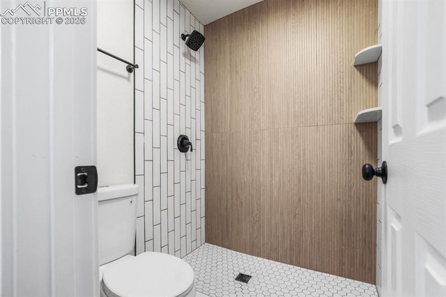 7585 Woody Creek Drive, Colorado Springs, CO 80911