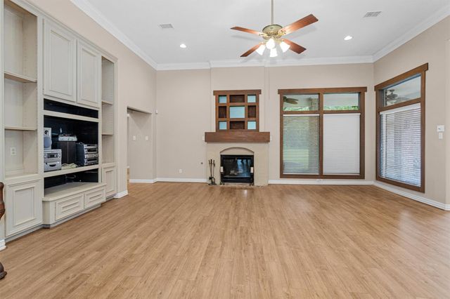 2211 Blue Lake Drive, Magnolia, TX 77354