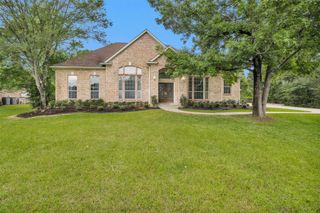 2211 Blue Lake Drive, Magnolia, TX 77354