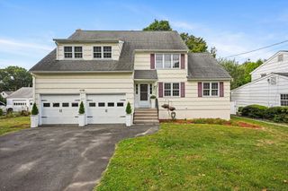 1009 High Street, Fairfield, CT 06824