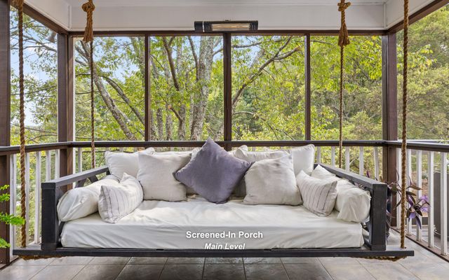 1924 Bay Pointe Drive, Hixson, TN 37343