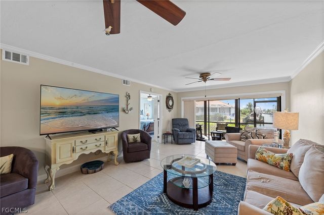 902 SW 48th TER 104, Cape Coral, FL 33914