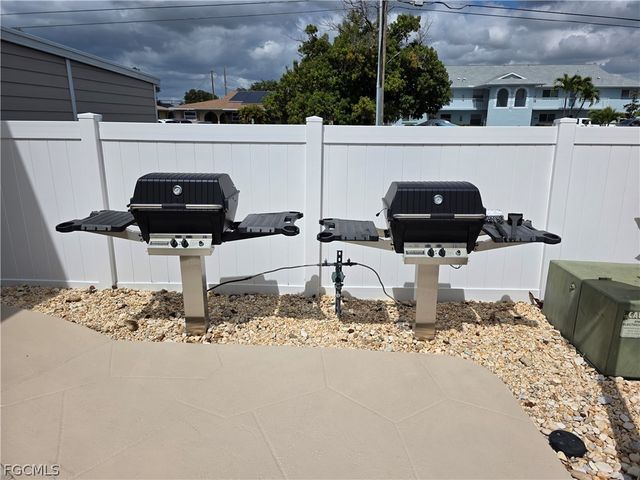 902 SW 48th TER 104, Cape Coral, FL 33914