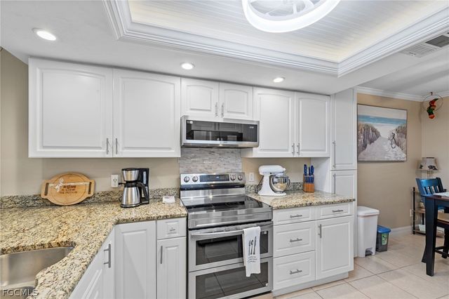 902 SW 48th TER 104, Cape Coral, FL 33914