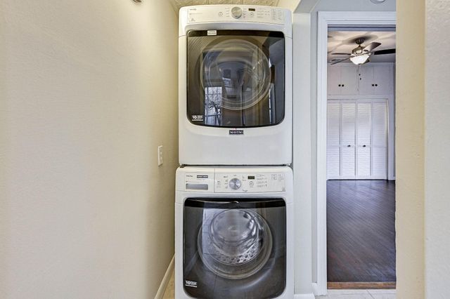 909 Bomar Street, Houston, TX 77006