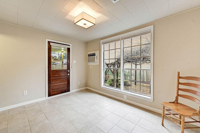 909 Bomar Street, Houston, TX 77006