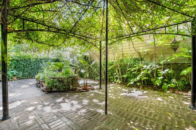 909 Bomar Street, Houston, TX 77006