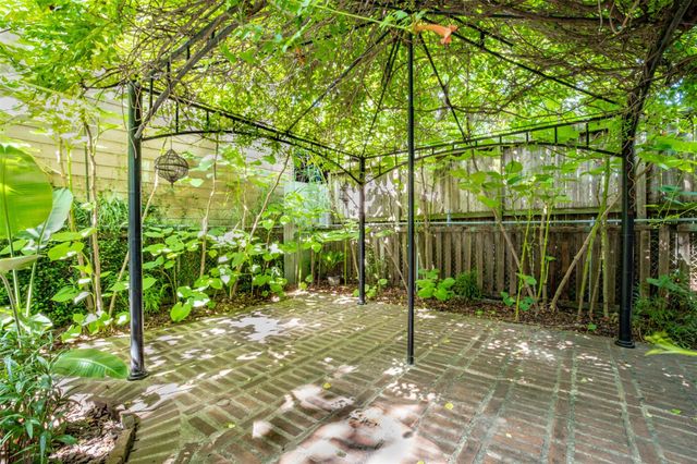 909 Bomar Street, Houston, TX 77006