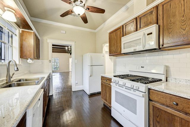 909 Bomar Street, Houston, TX 77006