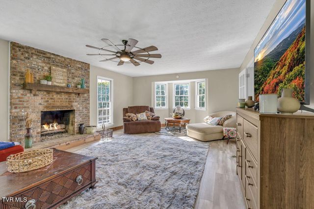 1778 Boones Creek Road, Jonesborough, TN 37659