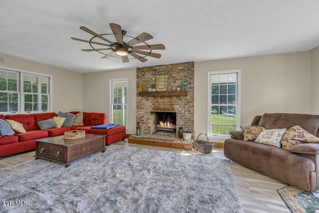 1778 Boones Creek Road, Jonesborough, TN 37659