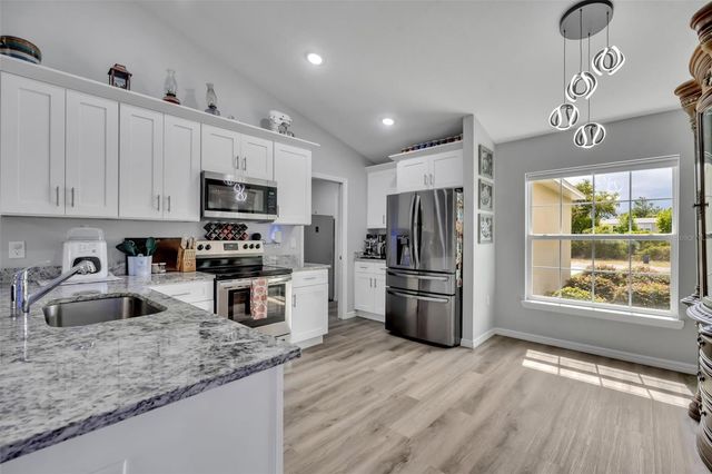40610 E FOURTH AVENUE, Umatilla, FL 32784