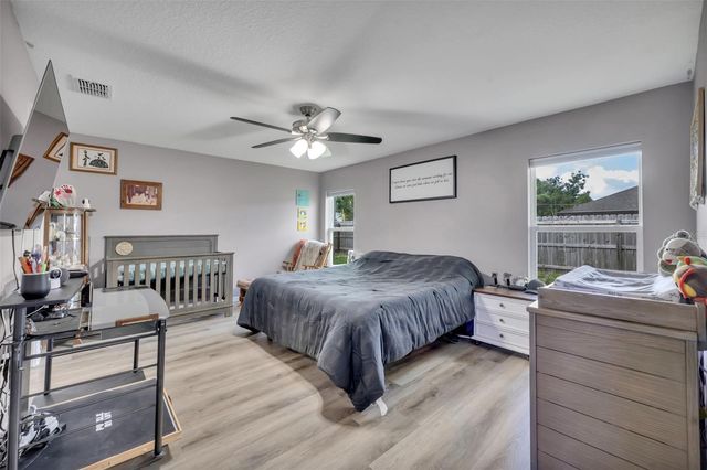 40610 E FOURTH AVENUE, Umatilla, FL 32784