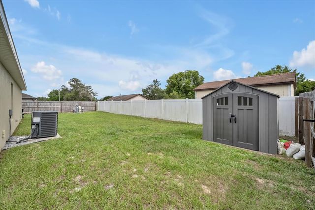40610 E FOURTH AVENUE, Umatilla, FL 32784