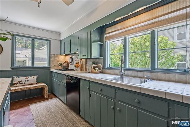 3 Ferguson Place, Glen Rock, NJ 07452
