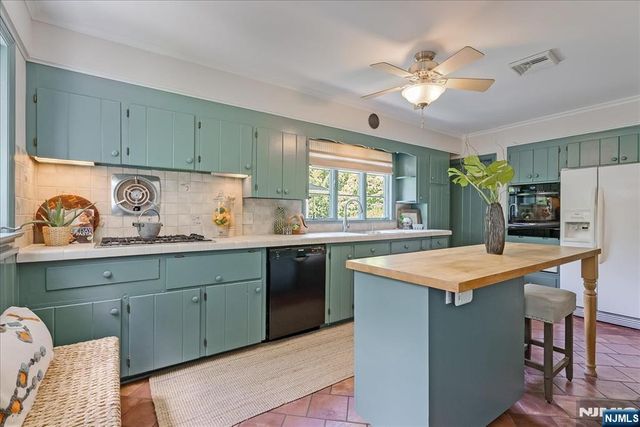 3 Ferguson Place, Glen Rock, NJ 07452