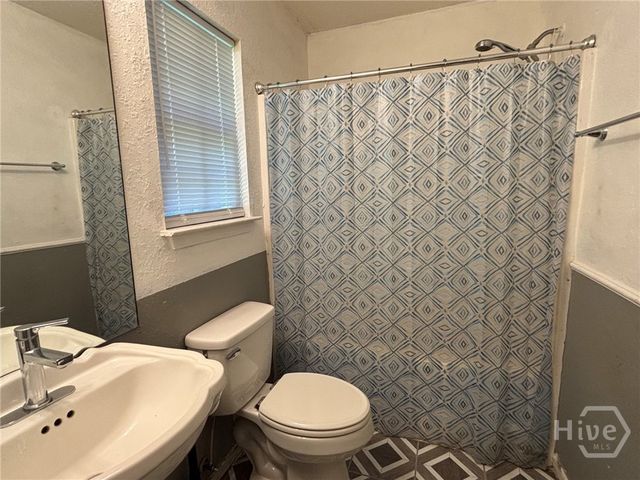 405 Shadowbrook Circle, Springfield, GA 31329