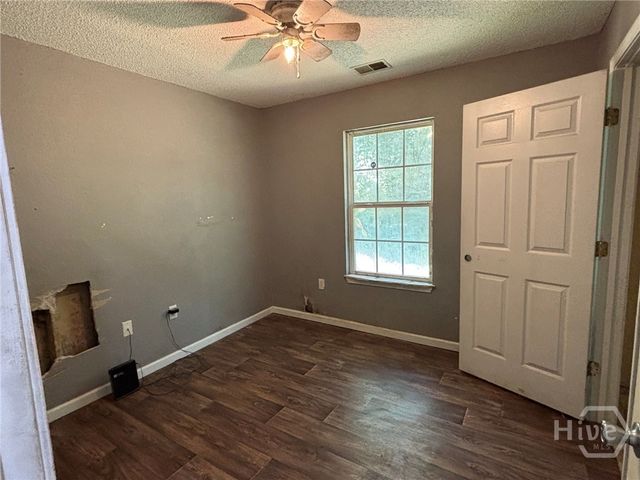 405 Shadowbrook Circle, Springfield, GA 31329