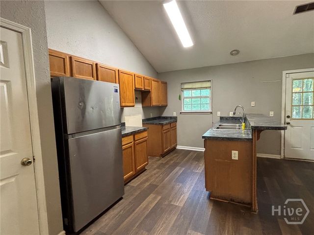 405 Shadowbrook Circle, Springfield, GA 31329