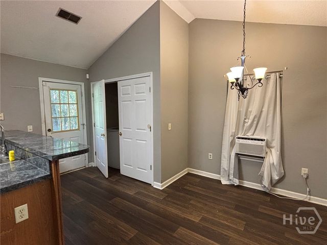 405 Shadowbrook Circle, Springfield, GA 31329