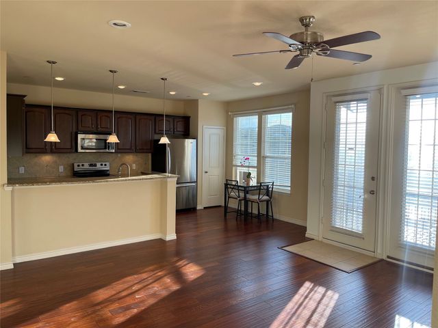 950 Henderson Street 1310, Fort Worth, TX 76102