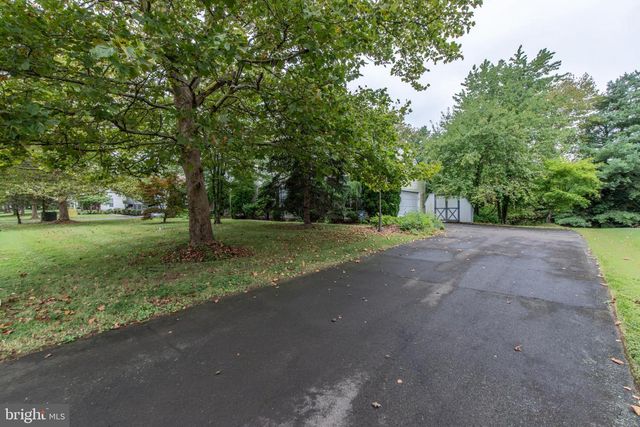 5184 LOVERING DR, Doylestown, PA 18902