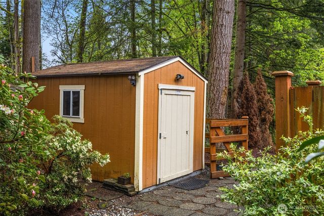 18316 NE 133rd Street, Redmond, WA 98052