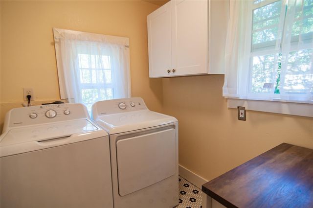 202 Meadowlawn Street, Shoreacres, TX 77571