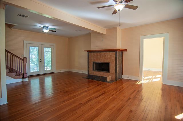 202 Meadowlawn Street, Shoreacres, TX 77571